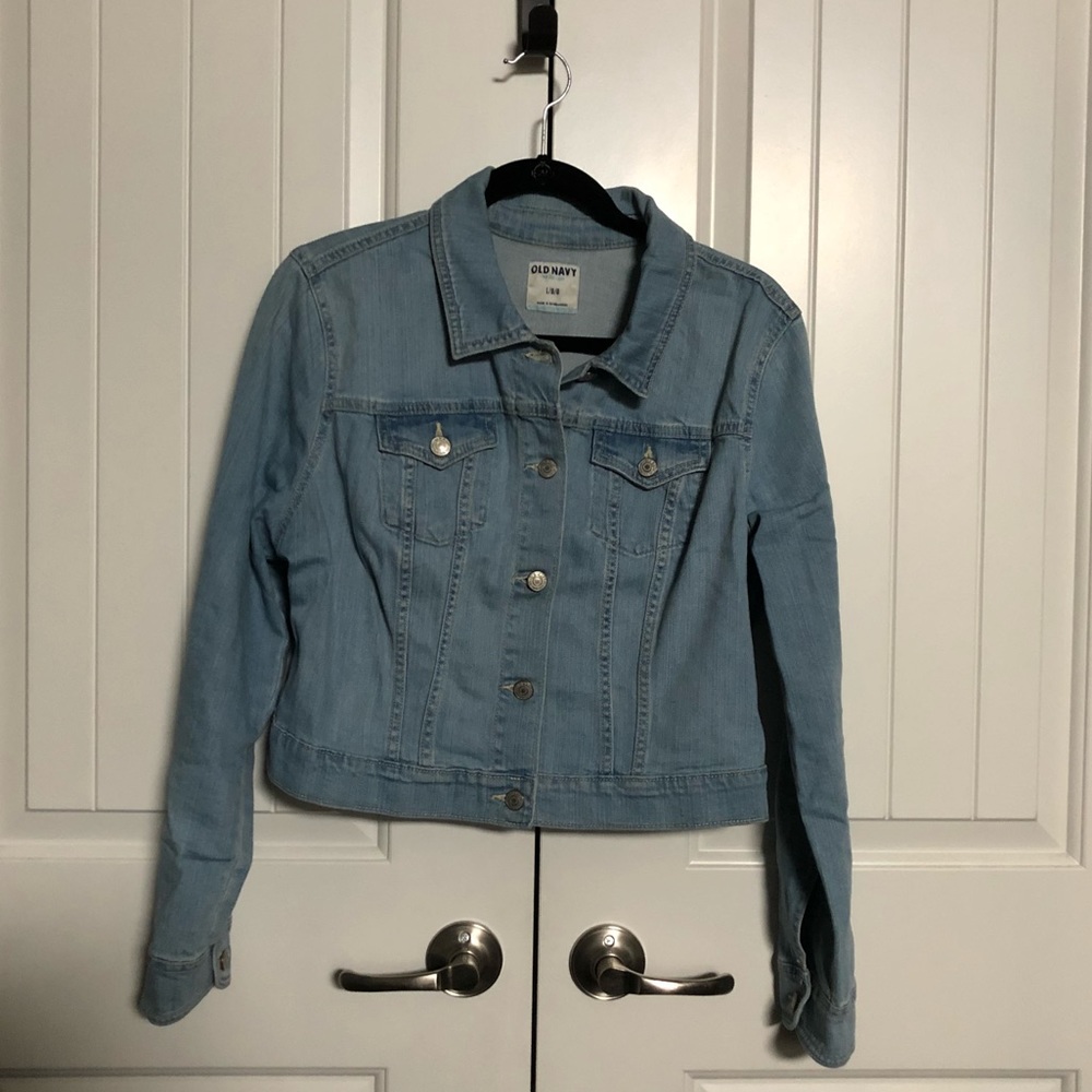 Cropped denim jacket